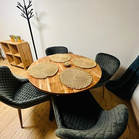 Apartment Fuer 2 Erwachsene Und 2 Kinder, Ausgestattet Mit Einem Weinkeller Und Einem Kleinen Hof - Self-Made Fruehstueck Inbegriffen Рец Экстерьер фото